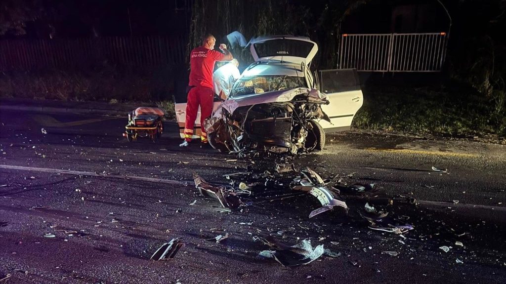 Saobraćajna nesreća kod Žepča: Tri vozila učestvovala, dvije osobe povrijeđene