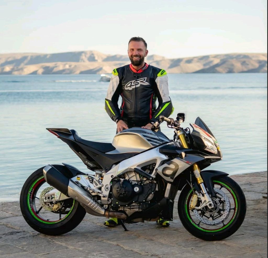 Ovo je motociklista čiji je život ugašen na putu prema Jablanici