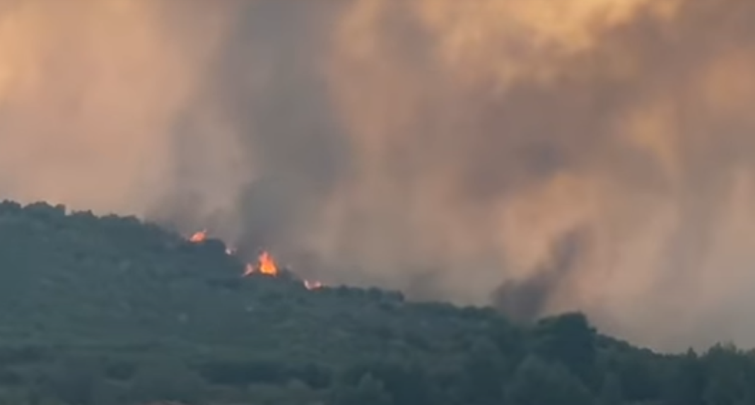 Ogromna vatrena stihija aktivna, angažovana 133 vatrogasca i desetine vozila