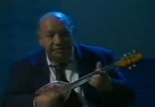 Tito je najviše voleo našeg čuvenog tamburaša i uvek tražio da mu svira iste 2 pesme: A kraljica Elizabeta govorila da trenutke sa njim nikada neće zaboraviti