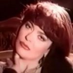 Harala je estradnom scenom 90-ih, a zbog čuvenog hita žestoki momci su se otimali oko nje: Na vruhunu slave se udala za bogataša i napustila Srbiju