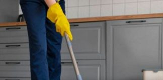 Dodajte ovo dok brišete podove i cijela kuća će vam mirisati: Trik pravih majstora!