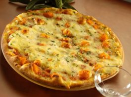 NAZVALA POLICIJU I NARUČILA PICU SA FEFERONIMA! Žena je bila uporna da naruči HRANU, a onda je usledila AKCIJA SPASAVANJA