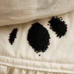 Ovo sam pronašao ispod madraca – isprva sam mislio da su to jajašca insekata, ali stvarnost me stvarno iznenadila