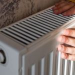 Jednostavni trikovi za topliji stan: Kako povećati temperaturu i do 10°C bez paljenja grejanja