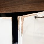 Popravite pukotine na kuhinjskim elementima bez majstora i velikih troškova: 5 načina da ormarići budu kao novi