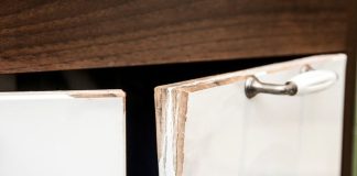 Popravite pukotine na kuhinjskim elementima bez majstora i velikih troškova: 5 načina da ormarići budu kao novi