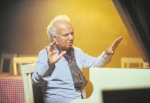 ODRASTAO U TEŠKOM SIROMAŠTVU, DANAS ZA JEDNU PESMU UZME 20.000 EVRA! Ovaj pevač je najobrazovaniji na estradi: Razmišljao sam da li ću izaći iz te bede!