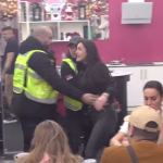 Van kontrole: Nervni slom zatresao “Elitu”, obezbjeđenje reagovalo u posljednji čas Van kontrole: Nervni slom zatresao “Elitu”, obezbjeđenje reagovalo u posljednji čas