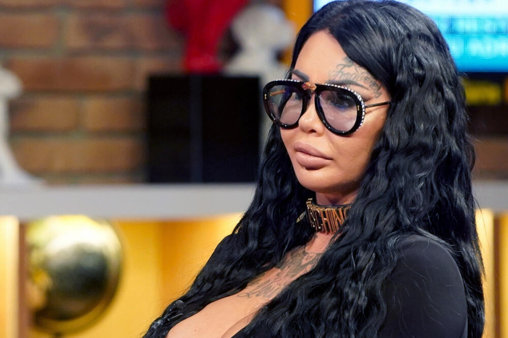 „Bivša zadrugarka prevarena za 200.000 evra: ‘Hranu ću morati putem infuzije da unosim u telo’“