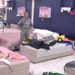 Aneli se izlanula u „Eliti 9“: Otkrila ko uskoro ulazi i zašto mu čuva krevet! Aneli se izlanula u „Eliti 9“: Otkrila ko uskoro ulazi i zašto mu čuva krevet!