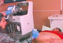 Trudna žena ima 226 kilograma i došla je na ultrazvuk, a onda je medicinska sestra podigla njen stomak i pogledala bolje… (VIDEO)