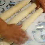 Klasični recept za pekarske slance od dizanog testa koji uvek uspeva: Mekani, slani, mirisni, baš kao iz najbolje pekare