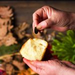 Ako pronađete paricu u česnici, evo šta vam godina donosi: Saznajte pravo značenje omiljenog običaja na Božić