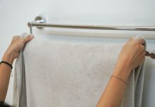 Da li pravite grešku sa peškirima u kupatilu? Stručnjaci objasnili otkud vlaga, neprijatan miris i bakterije