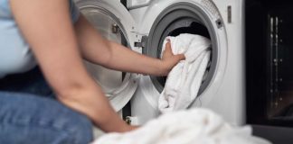 Posivjeli veš postaće bijel kao snijeg već nakon prvog pranja: SAMO STAVITE 1 STVARČICU U VEŠ MAŠINU
