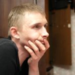 Premeštali smo nameštaj u iznajmljenom stanu i nakon 6 godina saznali jezivu istinu: Ono što smo otkrili ni vlasnik nije znao