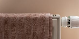 OVU GREŠKU SVI PRAVIMO ZIMI, A SKUPO NAS KOŠTA Evo zašto ne treba sušiti veš na radijatoru!