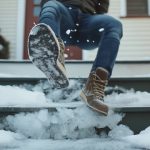 Nije so: Led sa stepeništa nestaje začas uz jedan jeftin sastojak koji imamo u kući