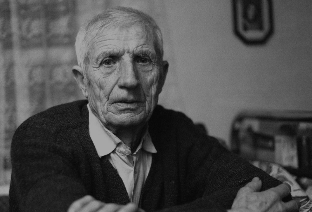 68531a33ff05621cd13b819c_image k6