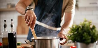 Idealno za hladne dane: Varivo od riže i krumpira gotovo za samo 25 minuta