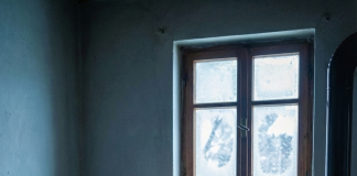 Sinovi je zaboravili za Božić: Baka Milka je čekala sama u hladnoj kući, a onda je na vrata pokucao…