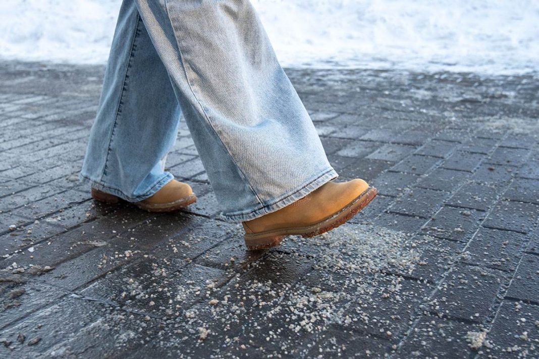 so-na-cipelama-so-na-obuci-prljava-obuca-zimska-obuca-3-