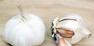 Ove 4 grupe ljudi nikako ne smiju jesti bijeli luk