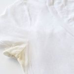 Žute mrlje na bijeloj odjeći možete skinuti uz pomoć jednog sastojka