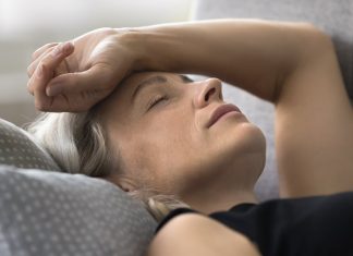 Žene starije od 40 godina treba da budu oprezne! Nedostatak OVOG VITAMINA dovodi do mnogih problema