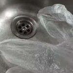 Stavite kesu u odvod sudopere! Nikad više nećete zvati majstore!