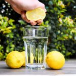 Mlaka voda s limunom: zašto je treba piti svako jutro?