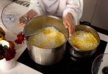 Kako skuhati rižu da ne bude kašasta? 1 korak svi preskaču!