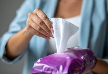 Ovo svi rade pogrešno u kući: 6 stvari koje nikada ne smete da čistite dezinfekcionim maramicama