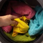 Da li krpe i peškire treba da peremo zajedno? Stručnjaci upozoravaju, jedna navika može da bude opasna