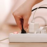 Znate li zašto se uređaji kvare posle svega 2 godine? Jedna greška je okidač, ali i nosi rizik od požara