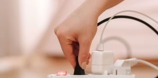 Znate li zašto se uređaji kvare posle svega 2 godine? Jedna greška je okidač, ali i nosi rizik od požara