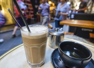 Najgore mleko za kafu: “Prava je noćna mora za vaš nivo šećera u krvi” (Anketa)