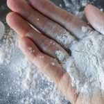 TREBALI SMO OVO RANIJE ZNATI: Puder za bebe ima MOĆI za koje niste MOGLI ni sanjati JEFTINO, A ČUDESNO!