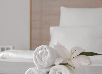 EVO KAKO SU PEŠKIRI U HOTELU UVEK TAKO BIJELI: Ovo je CAKA koju koriste pri SVAKOM PRANJU, morate da znate