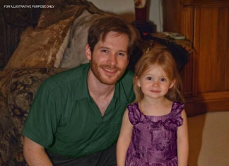 Sašio sam svojoj kćerki haljinu za završnu svečanost u vrtiću od svilenih maramica moje pokojne supruge