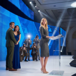 Kada me moj suprug, CEO, napustio dok sam bila u šestom mjesecu trudnoće i pružio mi ček da “nestanem”, nikada nije ni slutio da sam ja skrivena naslednica tehnološke imperije koja će preuzeti njegovu kompaniju, razotkriti njegove tajne poslove i odlučiti o njegovoj sudbini prije nego što naša kćerka uopšte bude rođena.