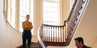 Vratio se kući da iznenadi porodicu — prizor koji je zatekao slomio ga je