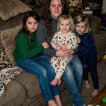 Odgojila sam tri kćerke svog brata — siročad — punih 15 godina. Prošle sedmice mi je dao zapečaćenu kovertu koju nisam smjela otvoriti pred njima.