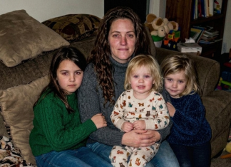 Odgojila sam tri kćerke svog brata — siročad — punih 15 godina. Prošle sedmice mi je dao zapečaćenu kovertu koju nisam smjela otvoriti pred njima.