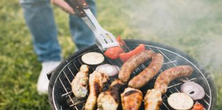 Malo ljudi zna: zašto trljati češanj češnjaka po roštilju prije pečenja roštilja?