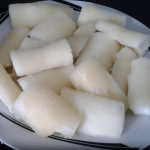 NAJOPASNIJA HRANA NA SVIJETU. UZROKUJE VIŠE OD 200 SMRTN1H SLUČAJEVA GODIŠNJE, ALI MILIONI LJUDI I DALJE JE JEDU.