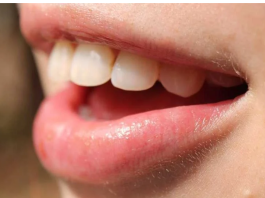 Krvarenje desni može biti znak da vam nedostaje jedna važna stvar