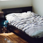 KREVET U SPAVAĆOJ SOBI NIPOŠTO NE SMIJE OVAKO DA STOJI: 1 Greška koju svi pravimo donosi nesreću