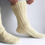 DA LI NOSITE U KUĆI VUNENE ČARAPE? EVO šta vam znači za zdravlje, OVO MALO KO ZNA